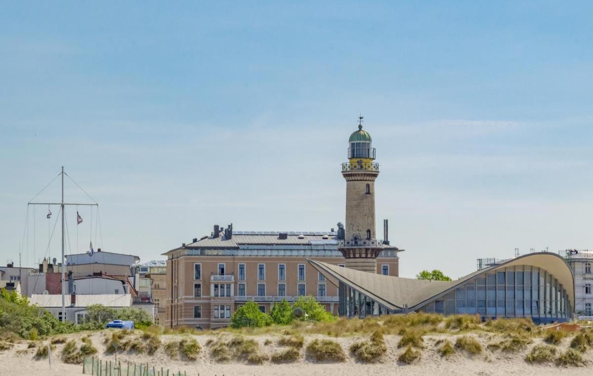 Leuchtturm, Ca 200m Z. * Rostock